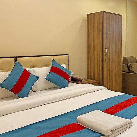 Hotel Airport Holiday Katmandou Extérieur photo
