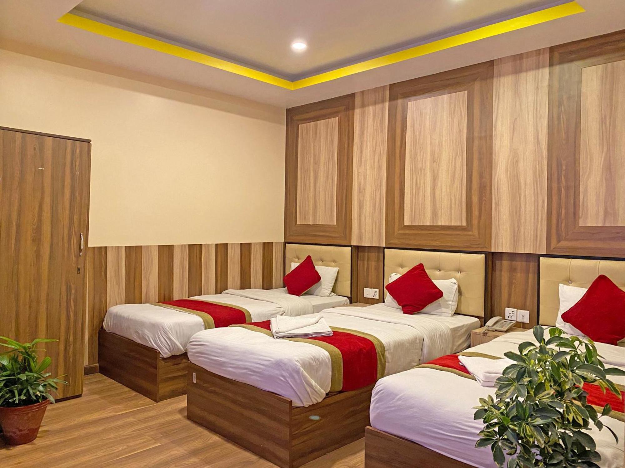 Hotel Airport Holiday Katmandou Extérieur photo