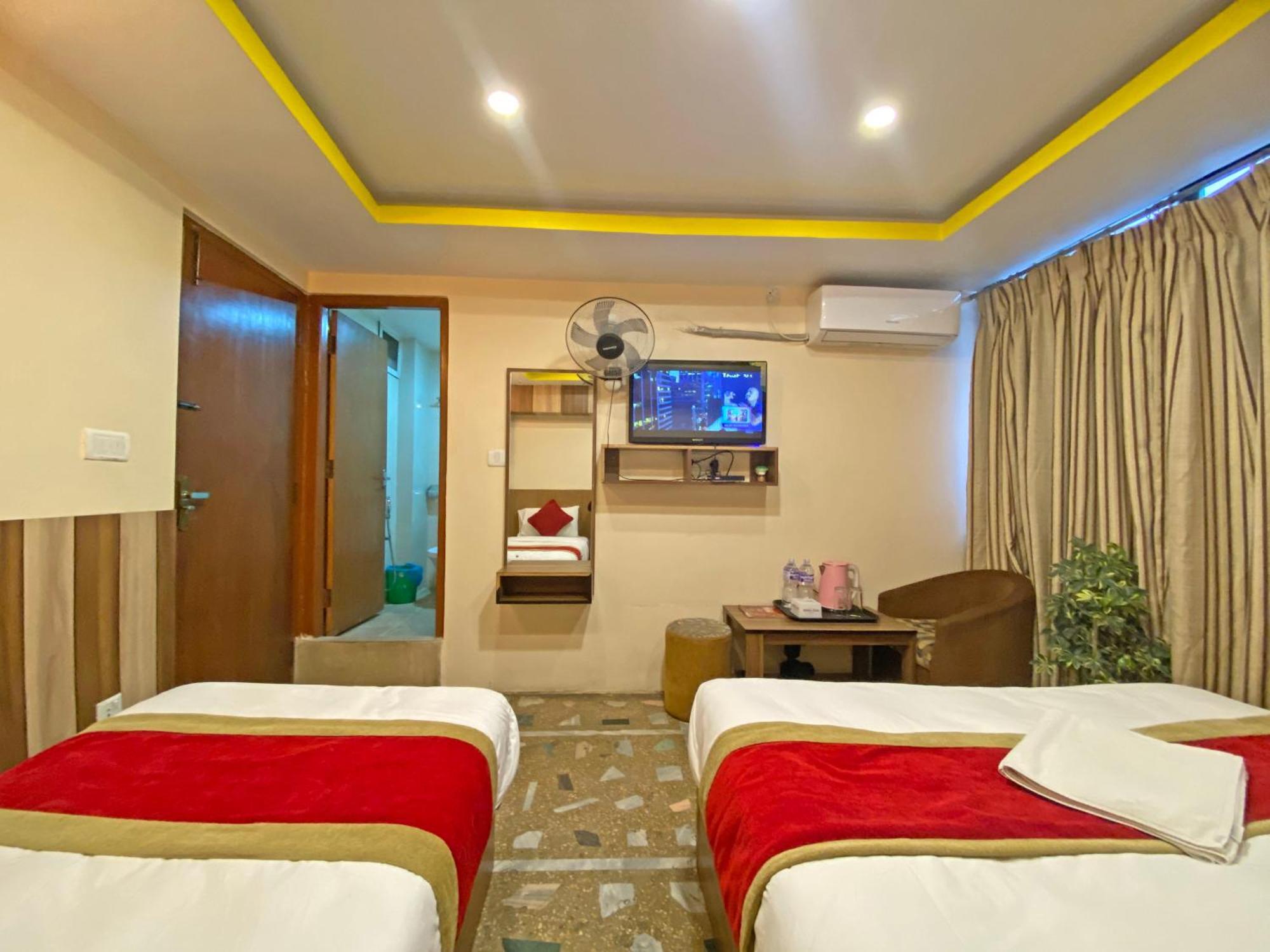 Hotel Airport Holiday Katmandou Extérieur photo