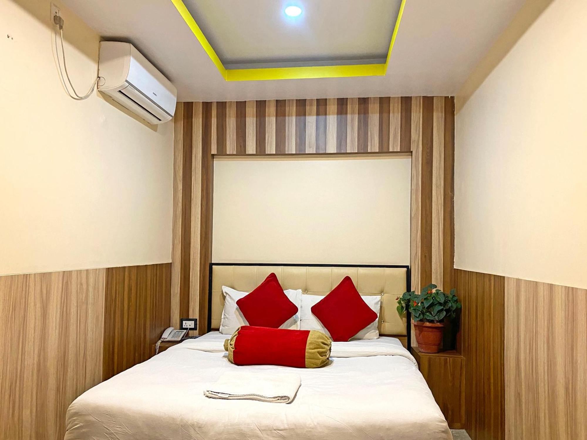 Hotel Airport Holiday Katmandou Extérieur photo