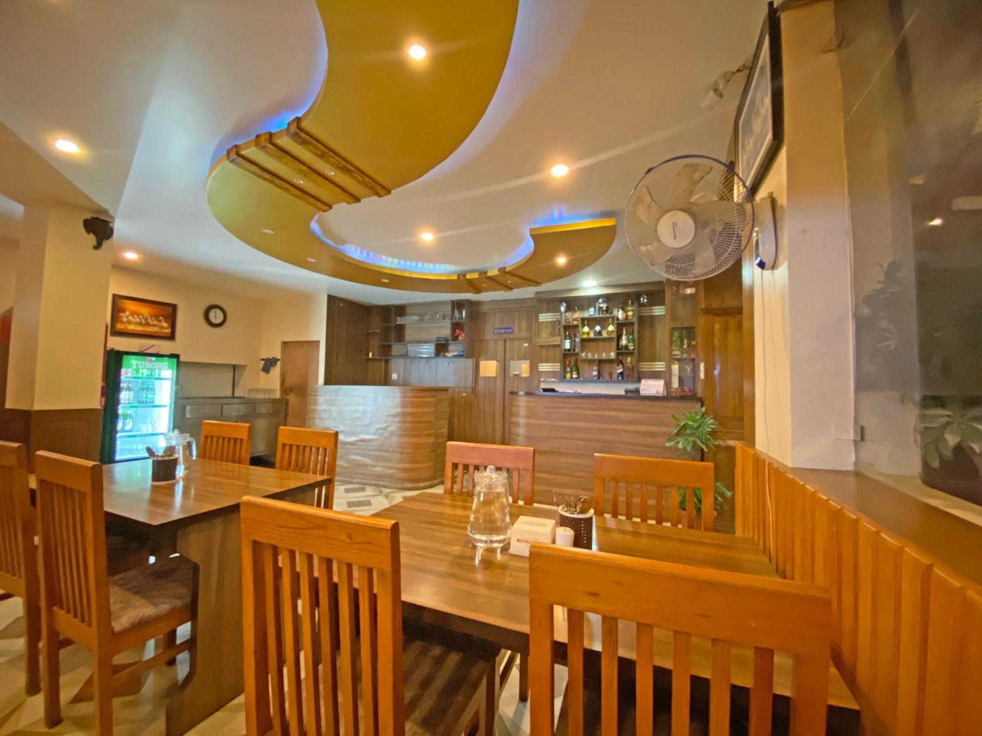 Hotel Airport Holiday Katmandou Extérieur photo