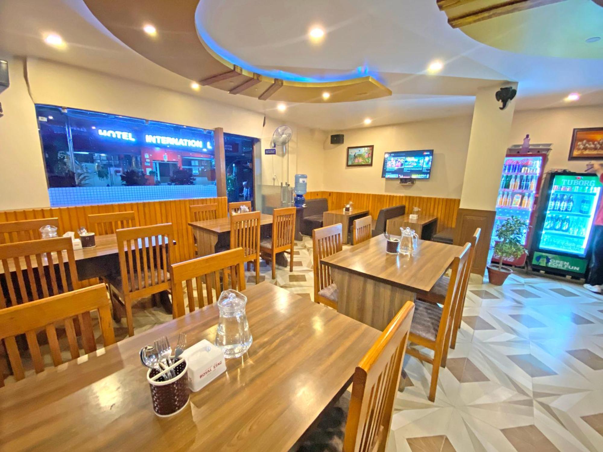Hotel Airport Holiday Katmandou Extérieur photo