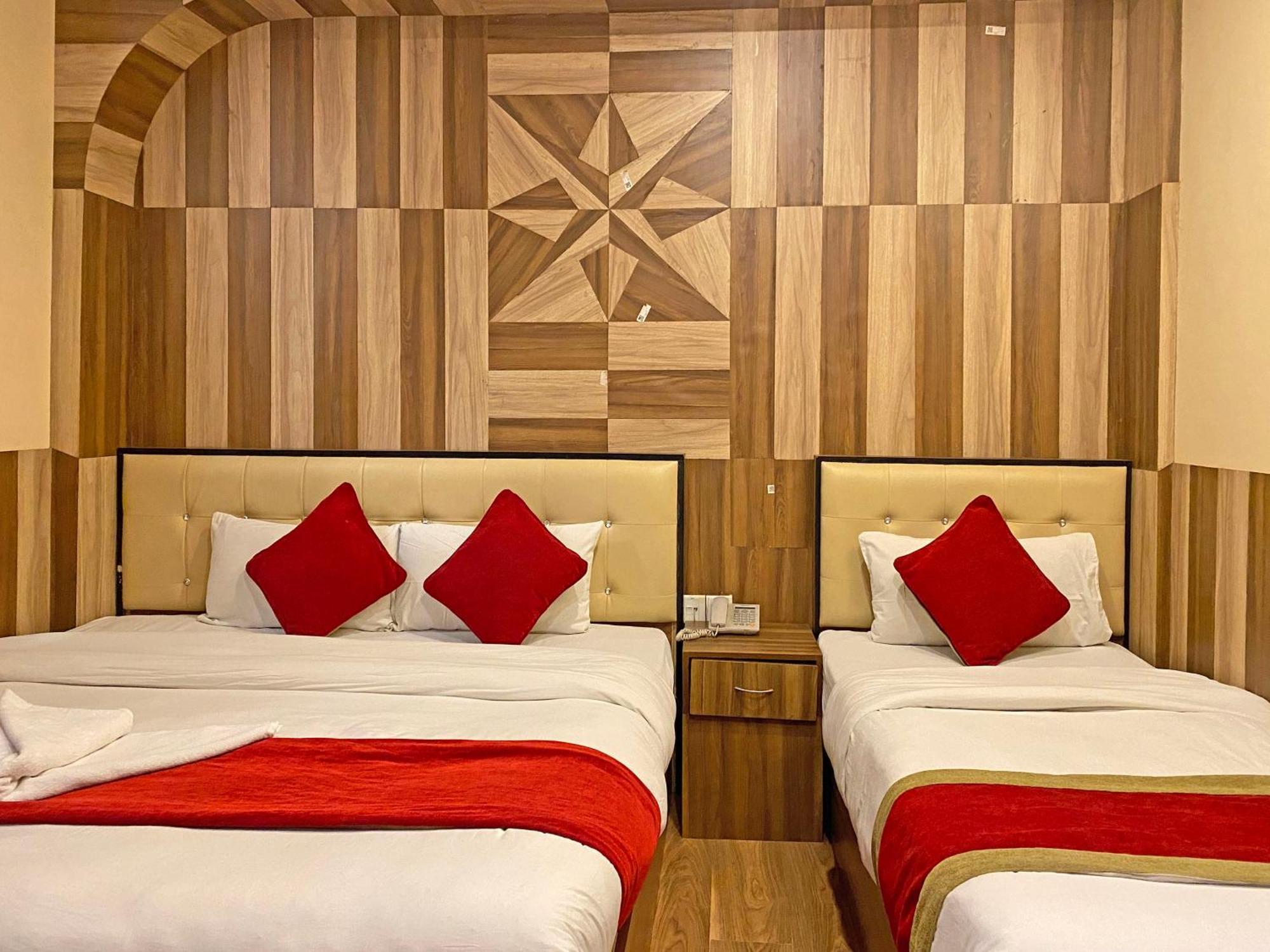 Hotel Airport Holiday Katmandou Extérieur photo