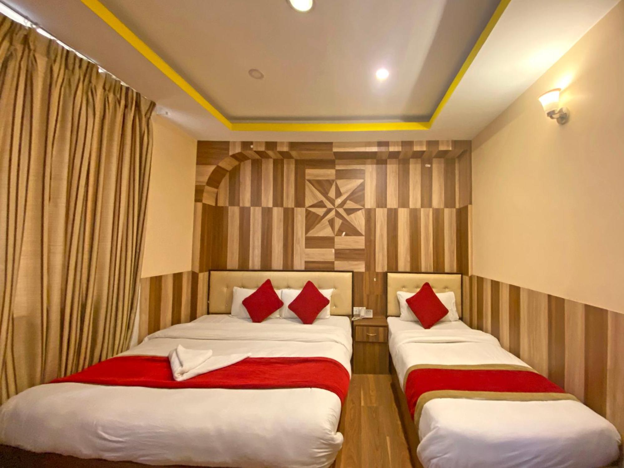 Hotel Airport Holiday Katmandou Extérieur photo