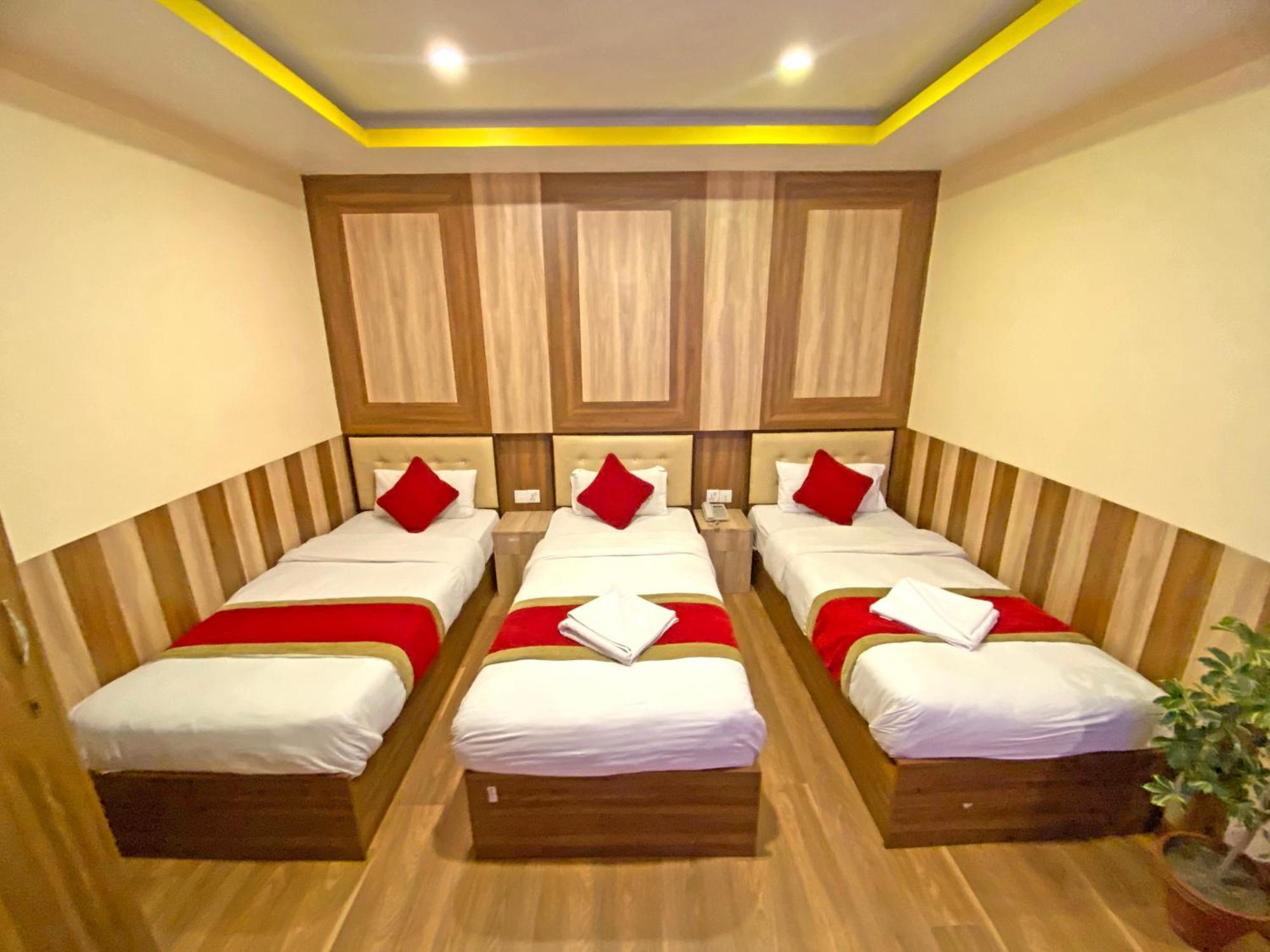 Hotel Airport Holiday Katmandou Extérieur photo