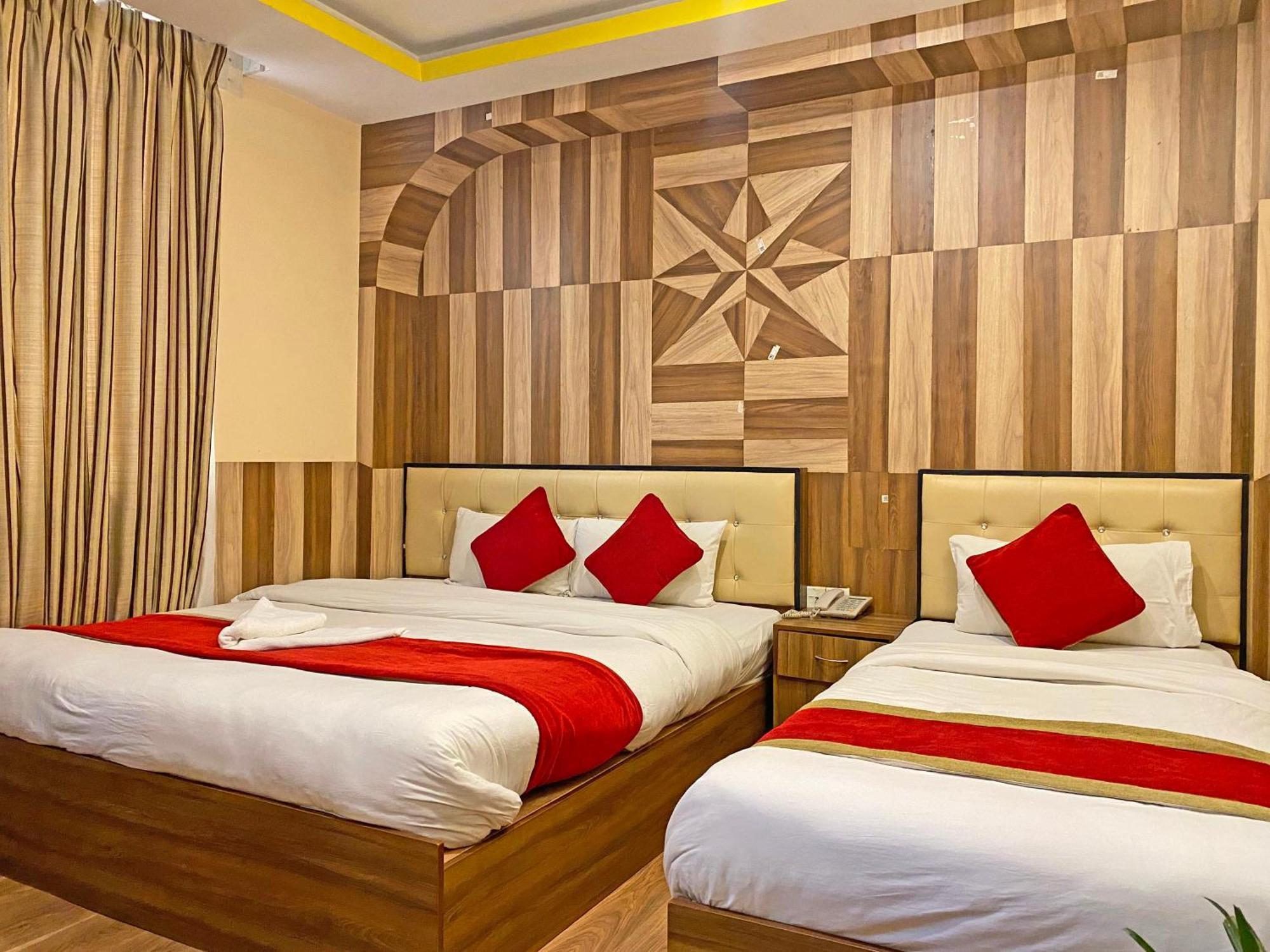 Hotel Airport Holiday Katmandou Extérieur photo