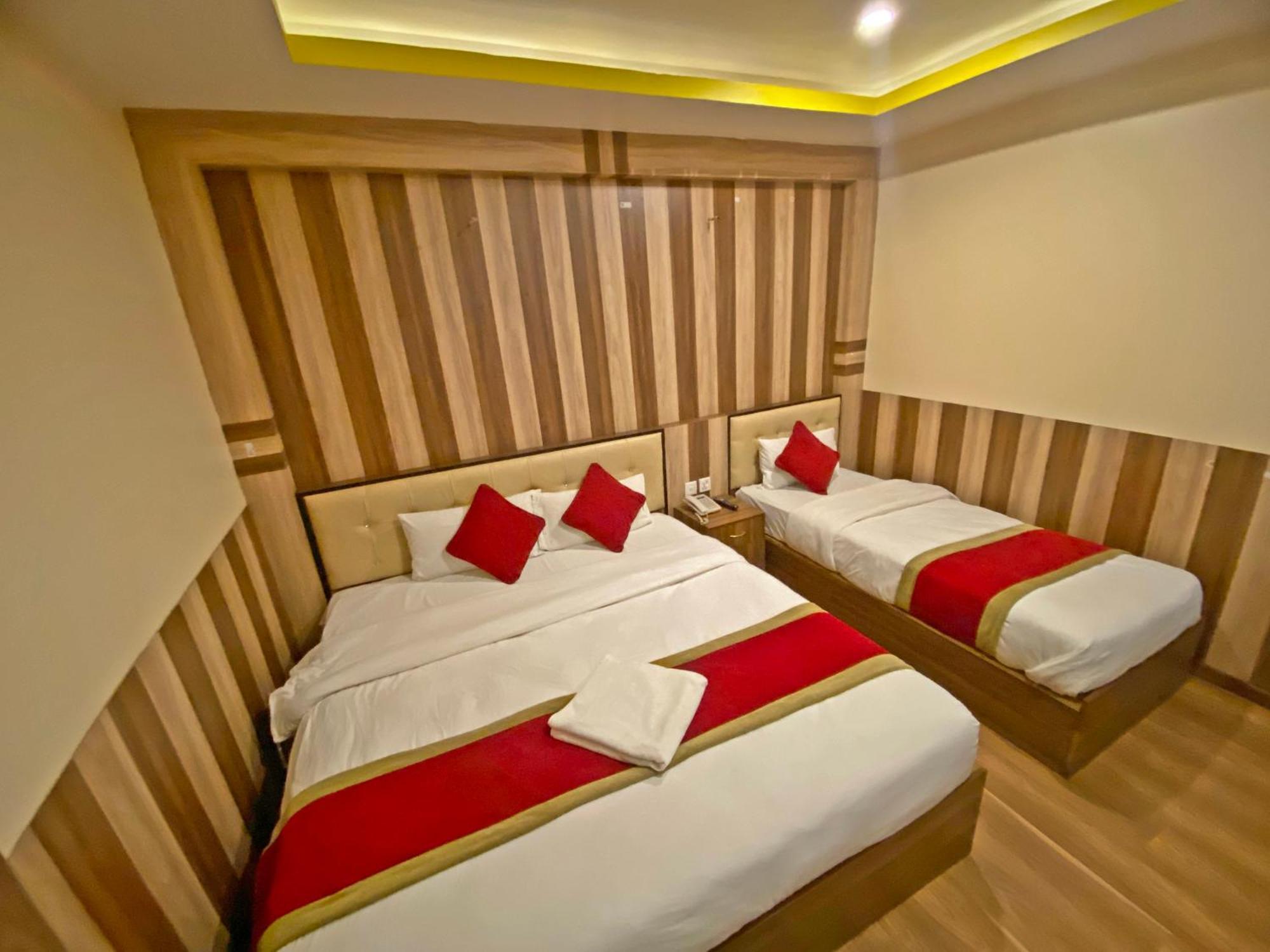 Hotel Airport Holiday Katmandou Extérieur photo