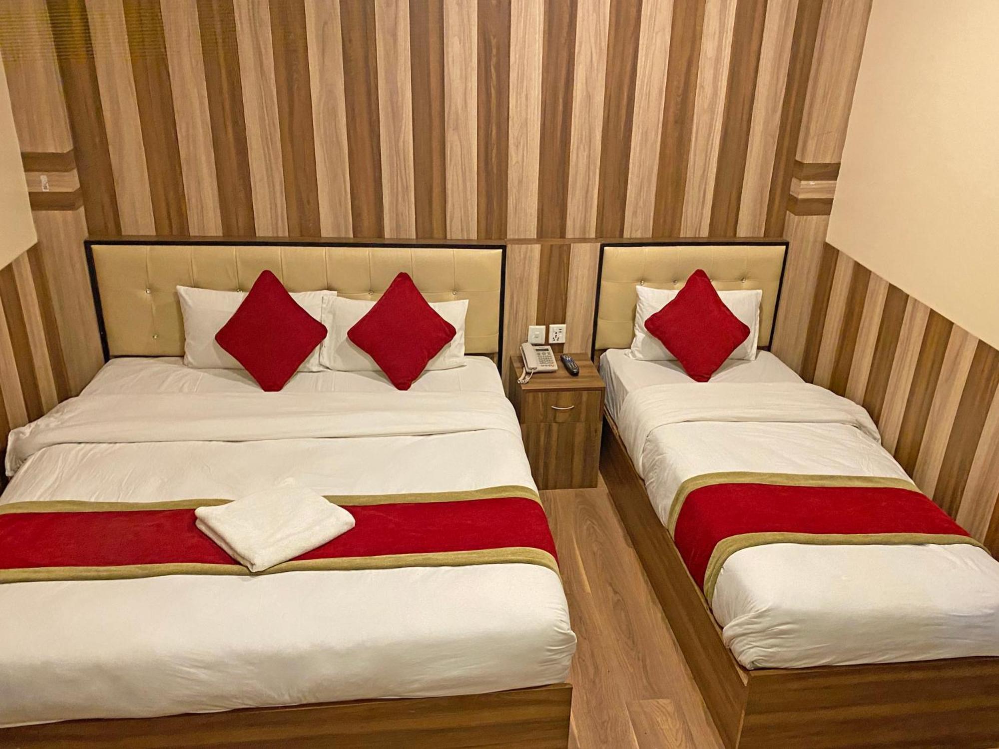 Hotel Airport Holiday Katmandou Extérieur photo