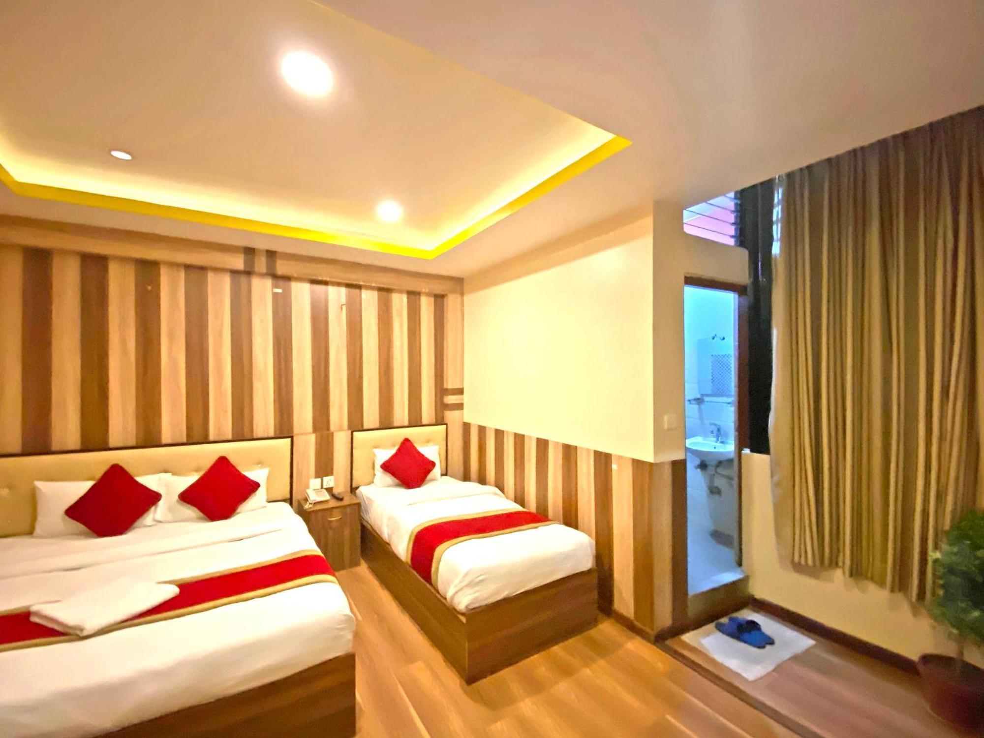 Hotel Airport Holiday Katmandou Extérieur photo